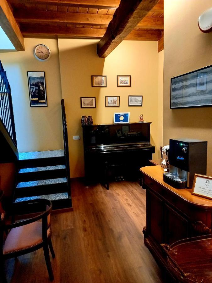 Carlito'S Trattoria Con Alloggio Vertemate ภายนอก รูปภาพ